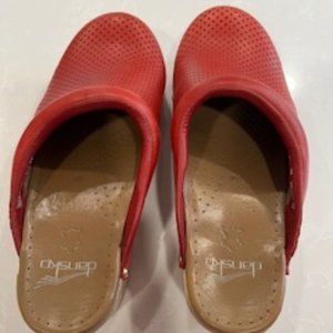 Red Dansko Clogs size 7 (38)